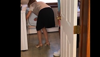 A Middle-Aged Woman Has Sex With Her Neighbor